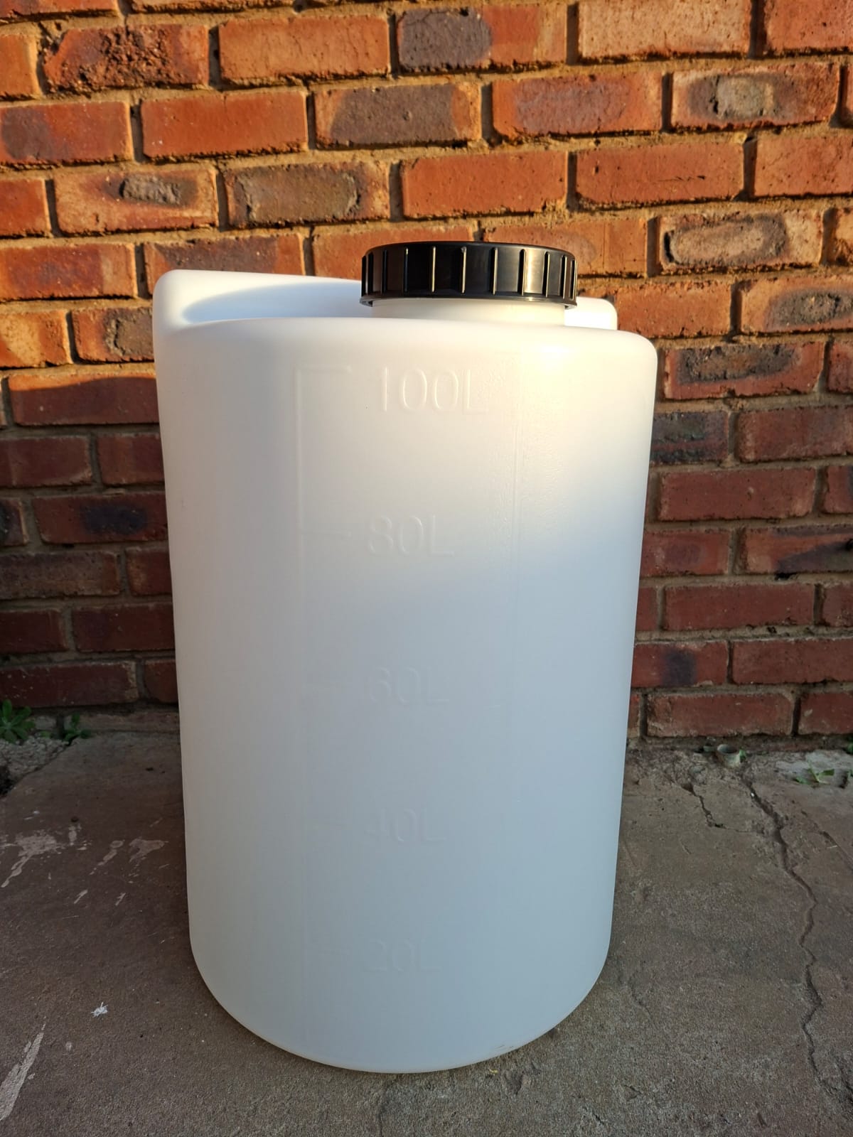 100l chemical tank